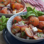 Melonen-Tomaten-Salat mit Basilikum