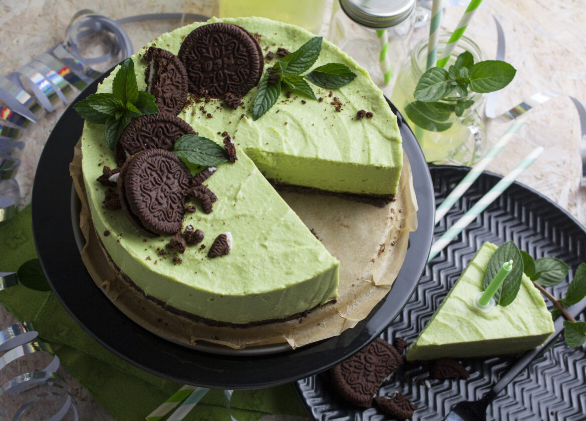 Frischer Avocado-Limetten-Cheesecake