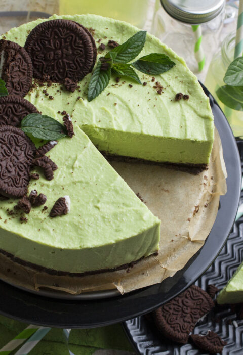 Frischer Avocado-Limetten-Cheesecake