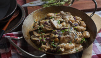 Veganes Champignon-Bohnen-Stroganoff