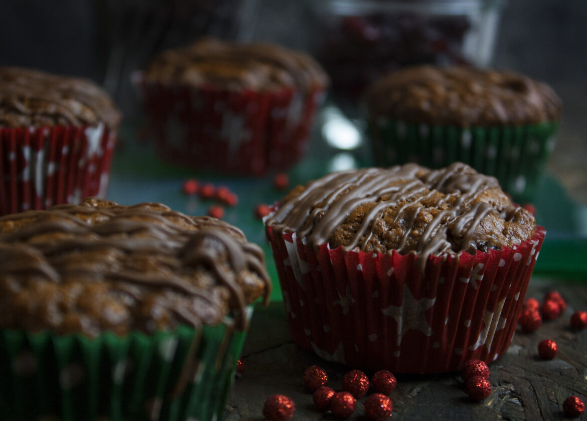 Schnelle Früchtekuchen-Muffins zu Weihnachten