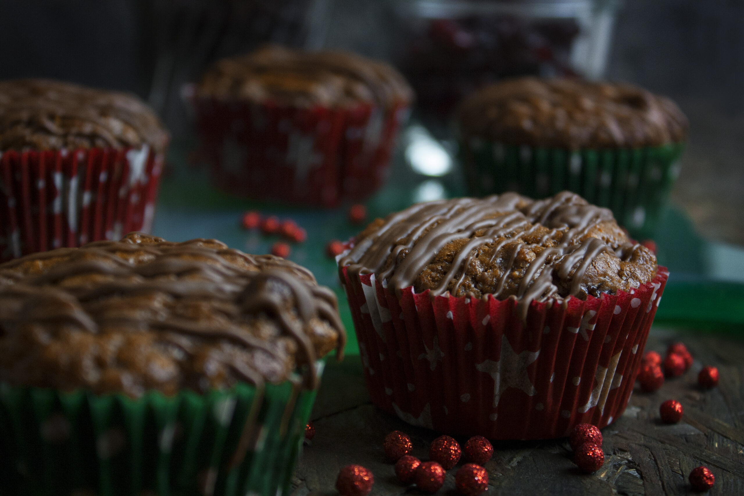 Schnelle Früchtekuchen-Muffins zu Weihnachten