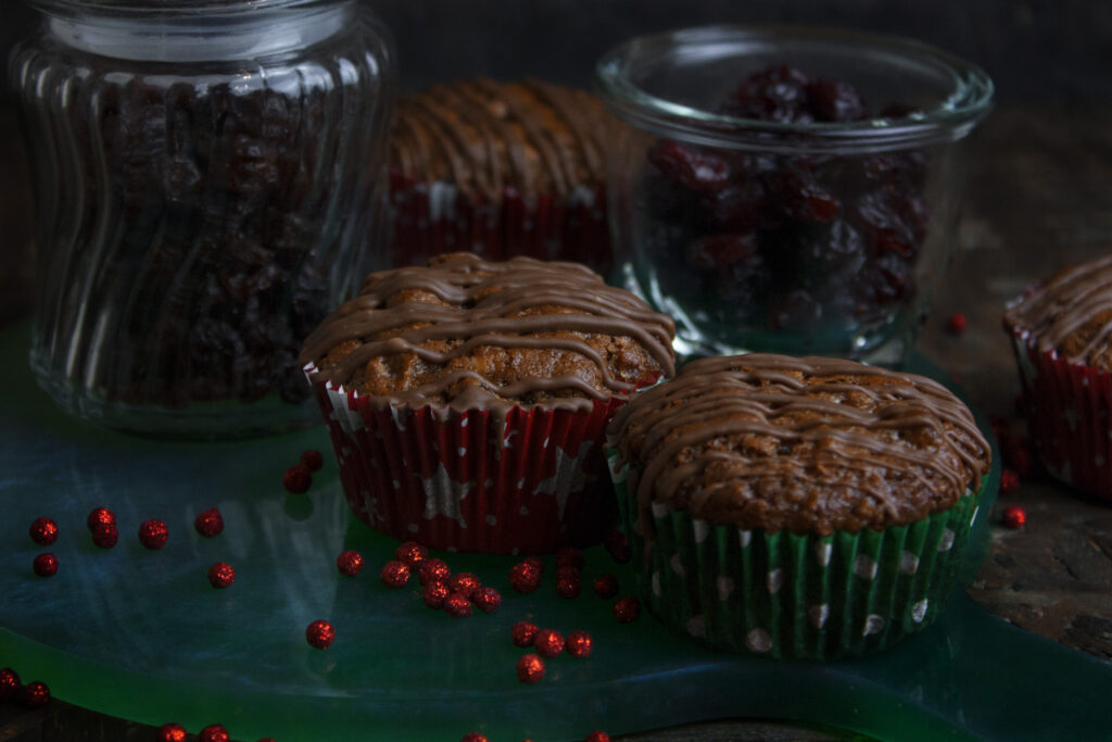 Schnelle Früchtekuchen-Muffins zu Weihnachten