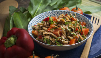 Bärlauch-Risoni-Salat mit Tomaten