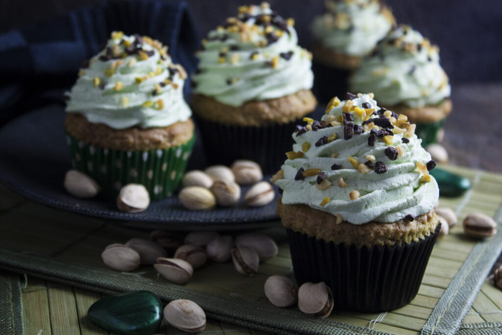 Pistazien-Cupcakes – klein, grün und ganz schön frech! | Toastenstein.com